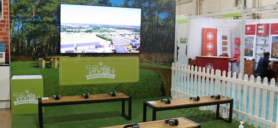Build It Live stand