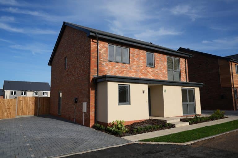 £25,000 bespoke incentive to go towards stamp duty, legal fees, deposit or mortgage contribution
